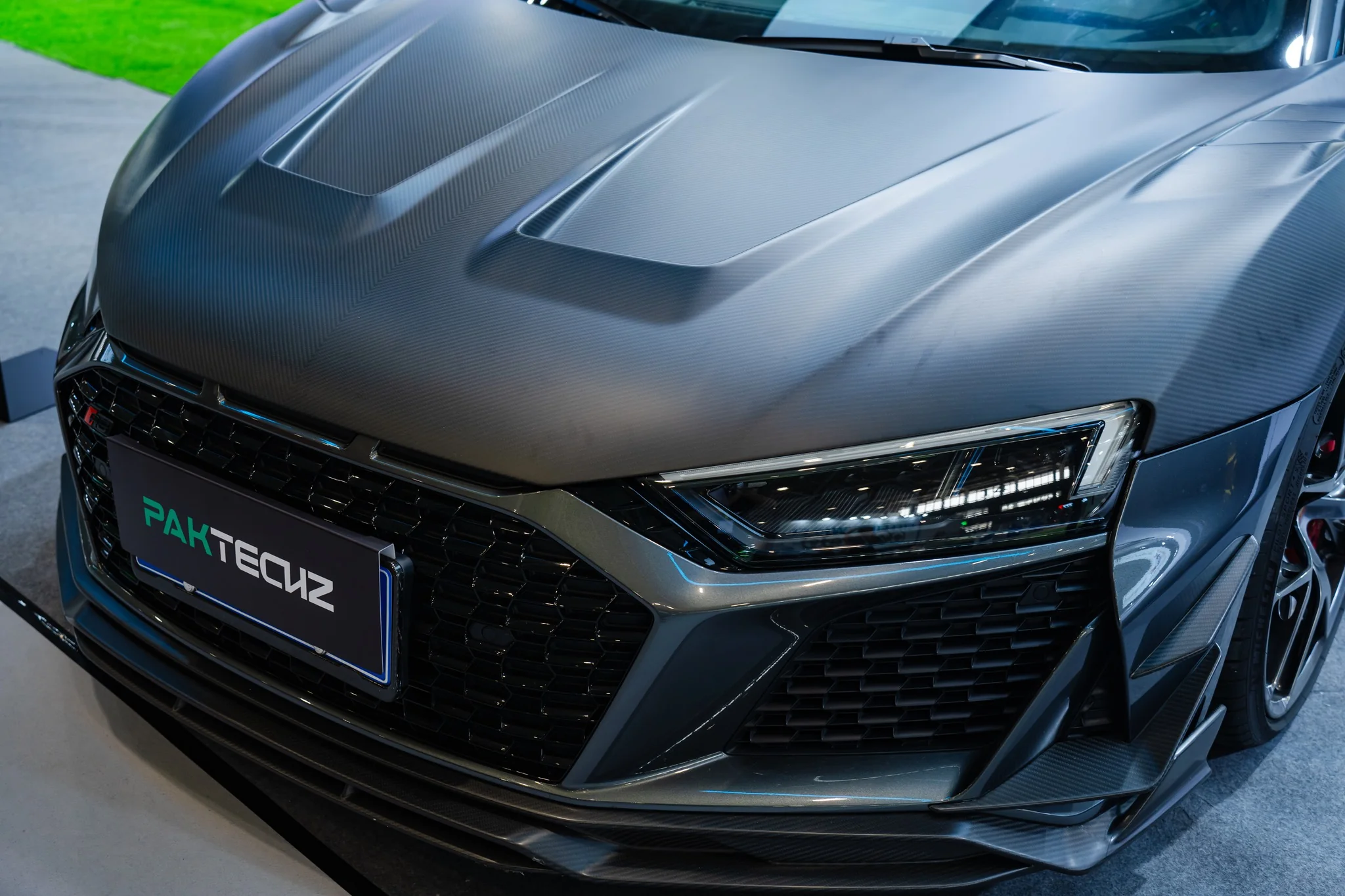Audi R8 (Gen 2) Paktechz Full Dry Carbon (Prepreg) Bonnet (2016-2023) - Image 3