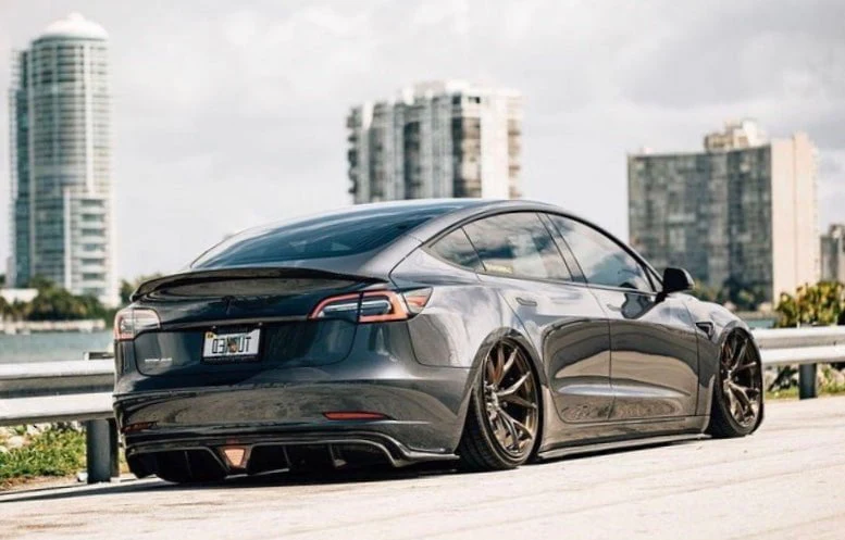 CMST Carbon Fiber Full Body Kit Style C for Tesla Model 3 - Image 15