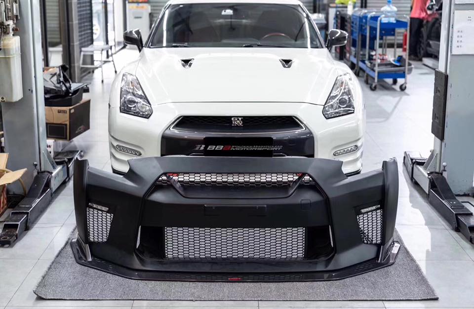 CMST Carbon Fiber Stage 1 Front Bumper & Lip for Nissan GTR GT-R R35 2008-2016 Facelift Conversion - Image 26