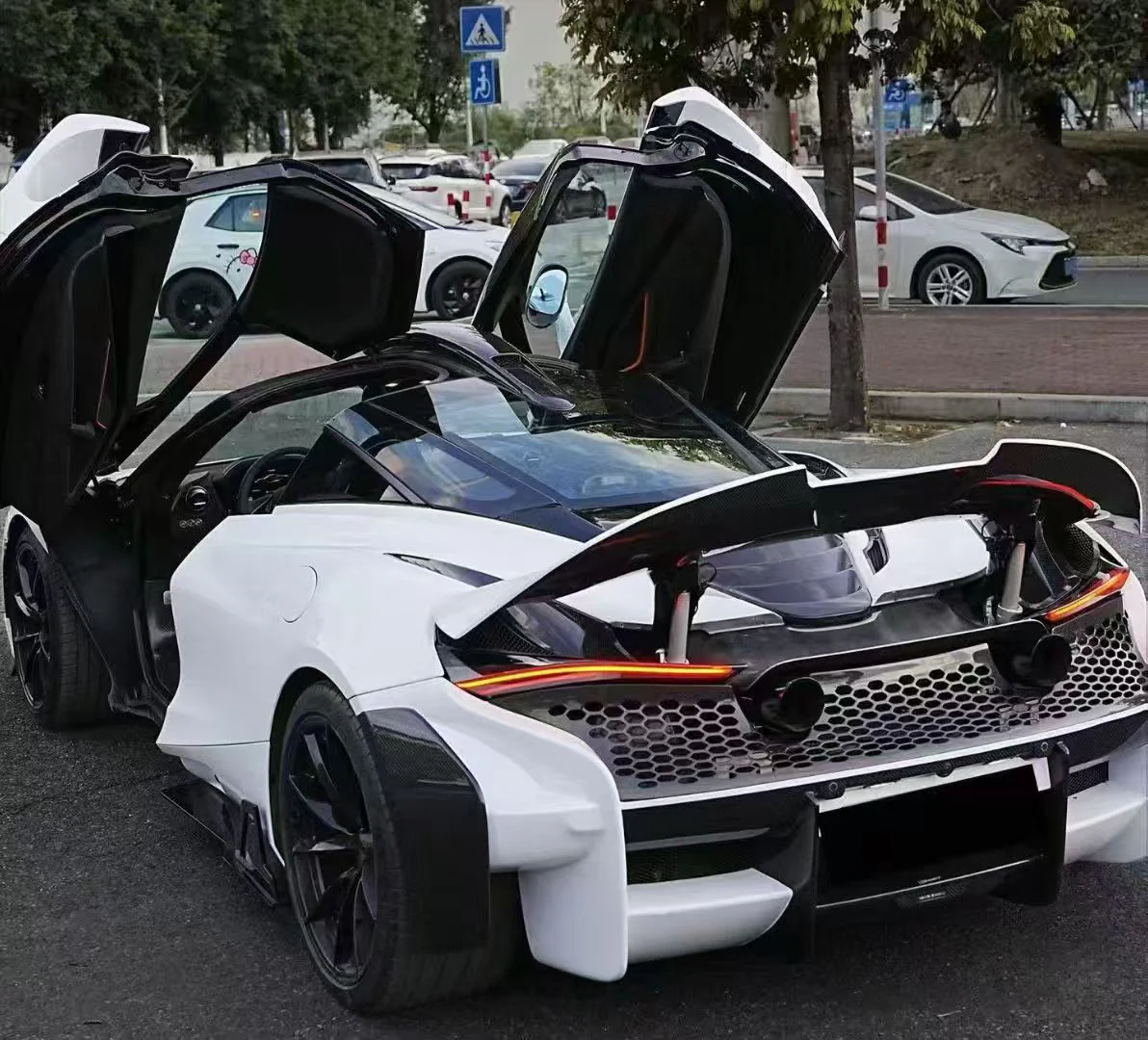CMST McLaren 720s Full Dry Carbon Kit - Image 43