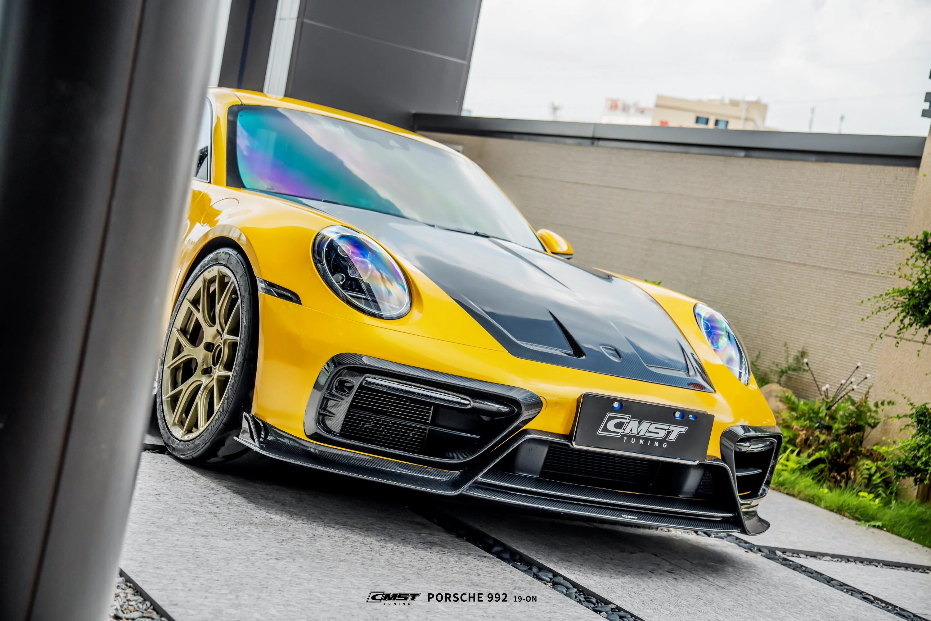 CMST Porsche 911 (992) 2019+ Dry Carbon Full Bodykit - Image 5