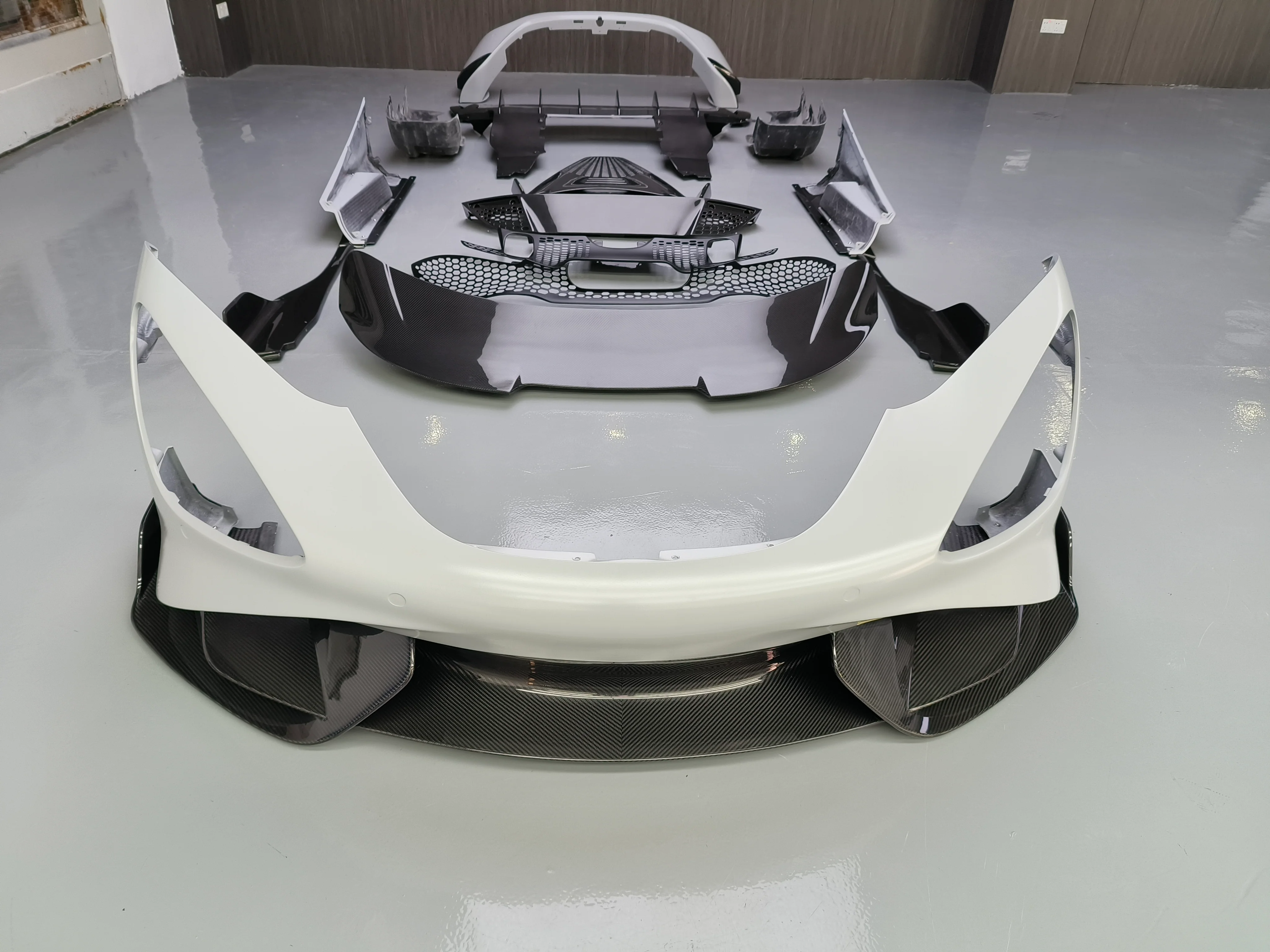 SD Dry Carbon Fibre Conversion Full Body Kit for McLaren 720S to 765LT - Image 24