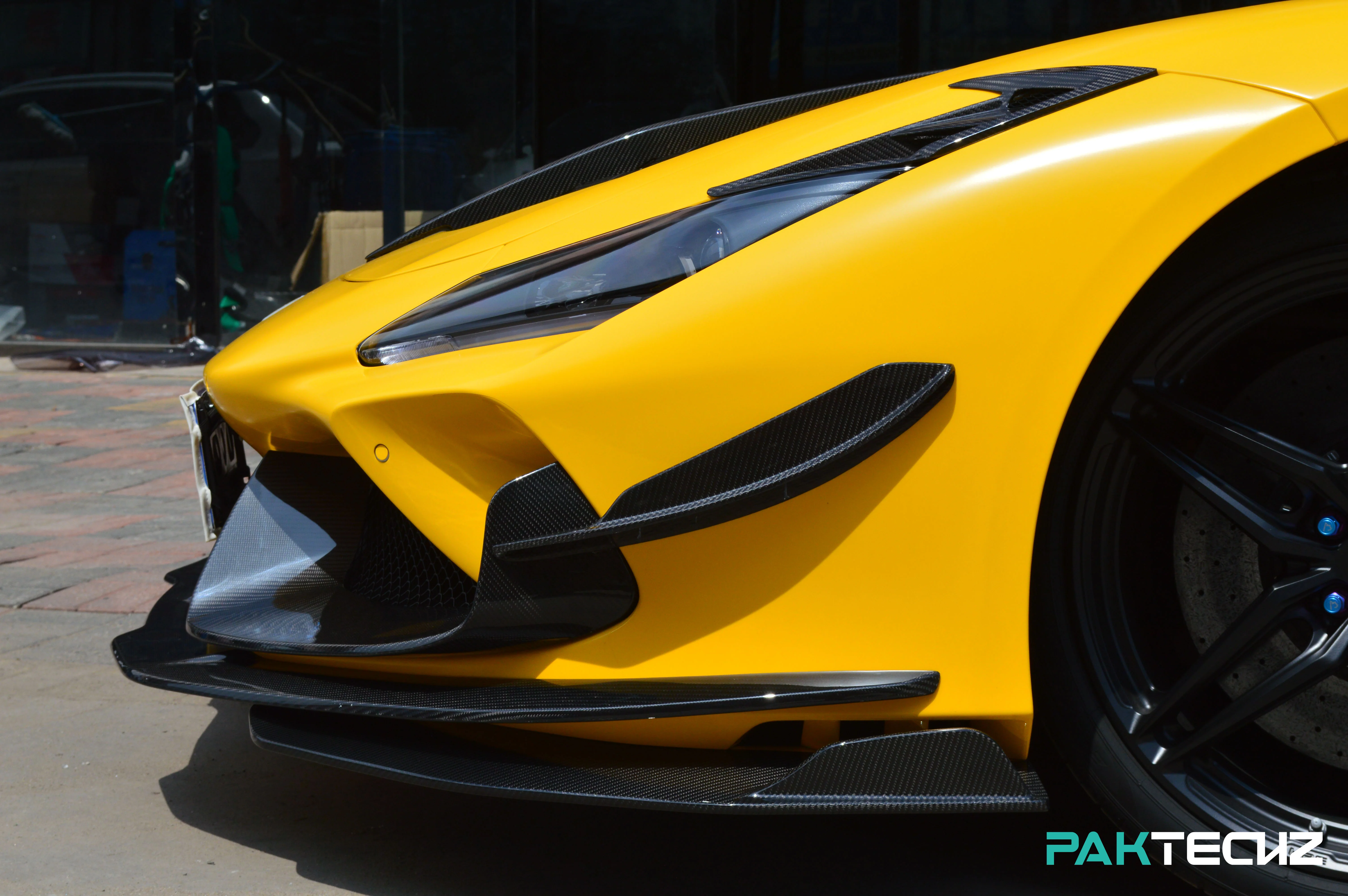 Ferrari F8 Paktechz Full Dry Carbon Aerodynamics kit - Image 12