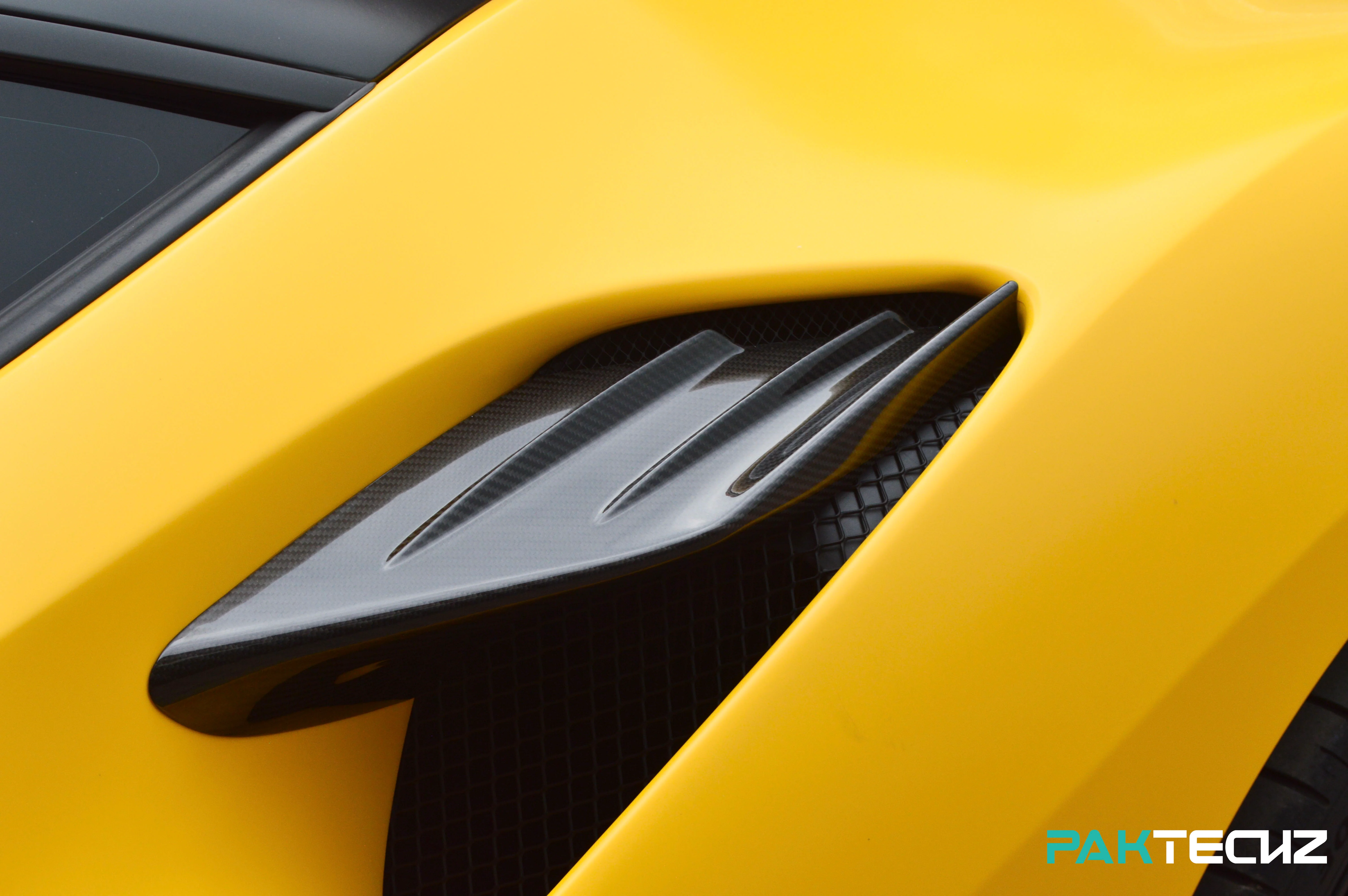 Ferrari F8 Paktechz Full Dry Carbon Aerodynamics kit - Image 3