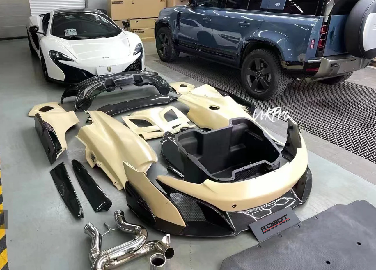 McLaren MP4-12C/625C/650S Upgrade 675LT Style Full Body Kit - Image 9