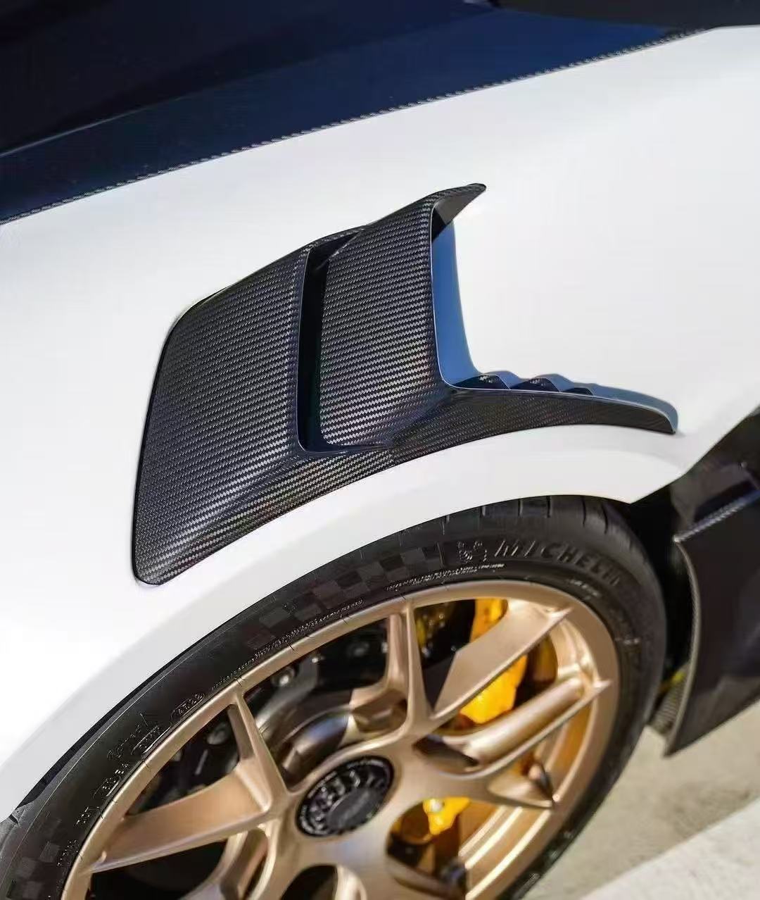 Porsche 992 GT3 RS Plastic OEM Dry-Carbon Replacement Kit - Image 8