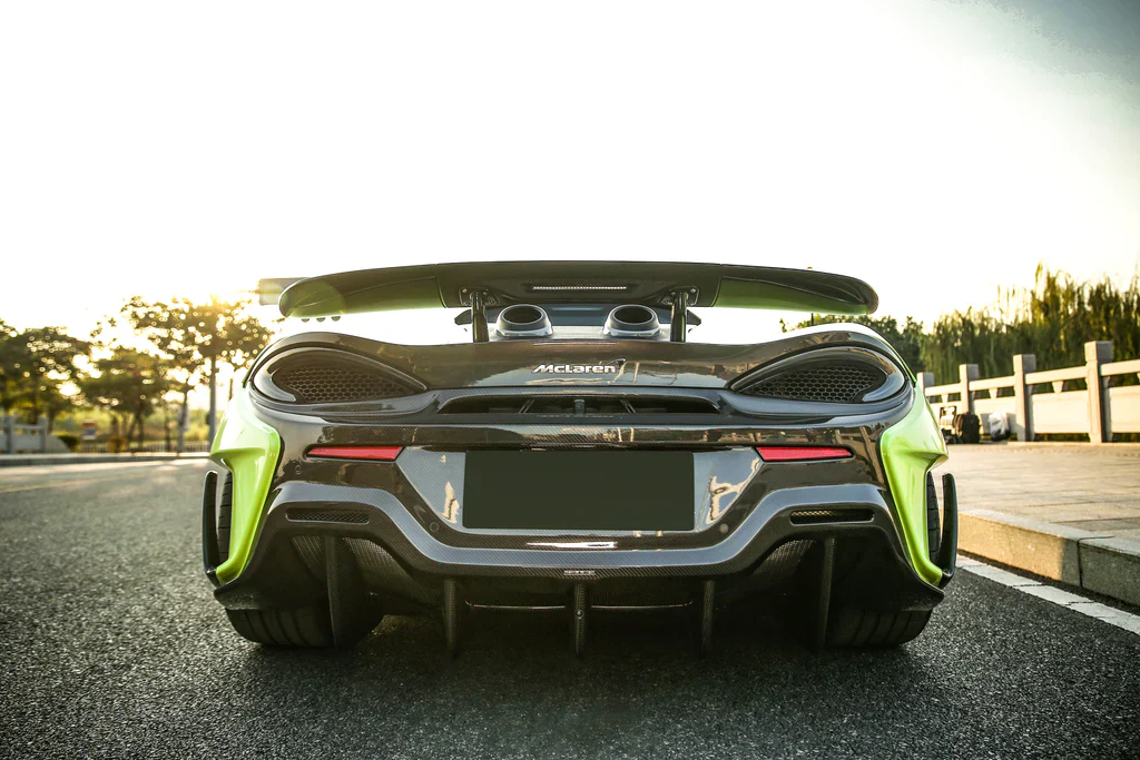 SD Carbon 600LT Conversion Body Kit for McLaren 540C 570S Full Prepreg / Dry Carbon - Image 4
